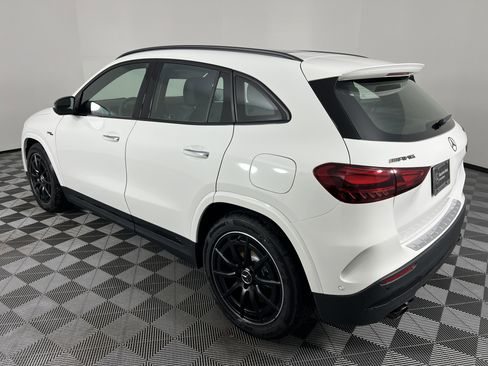 New 2025 Mercedes-Benz GLA 35 AMG 4MATIC image 10