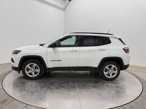 Used 2023 Jeep Compass Latitude AWD/4WD image 4