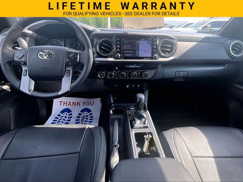 Used 2022 Toyota Tacoma TRD Sport AWD/4WD image 15