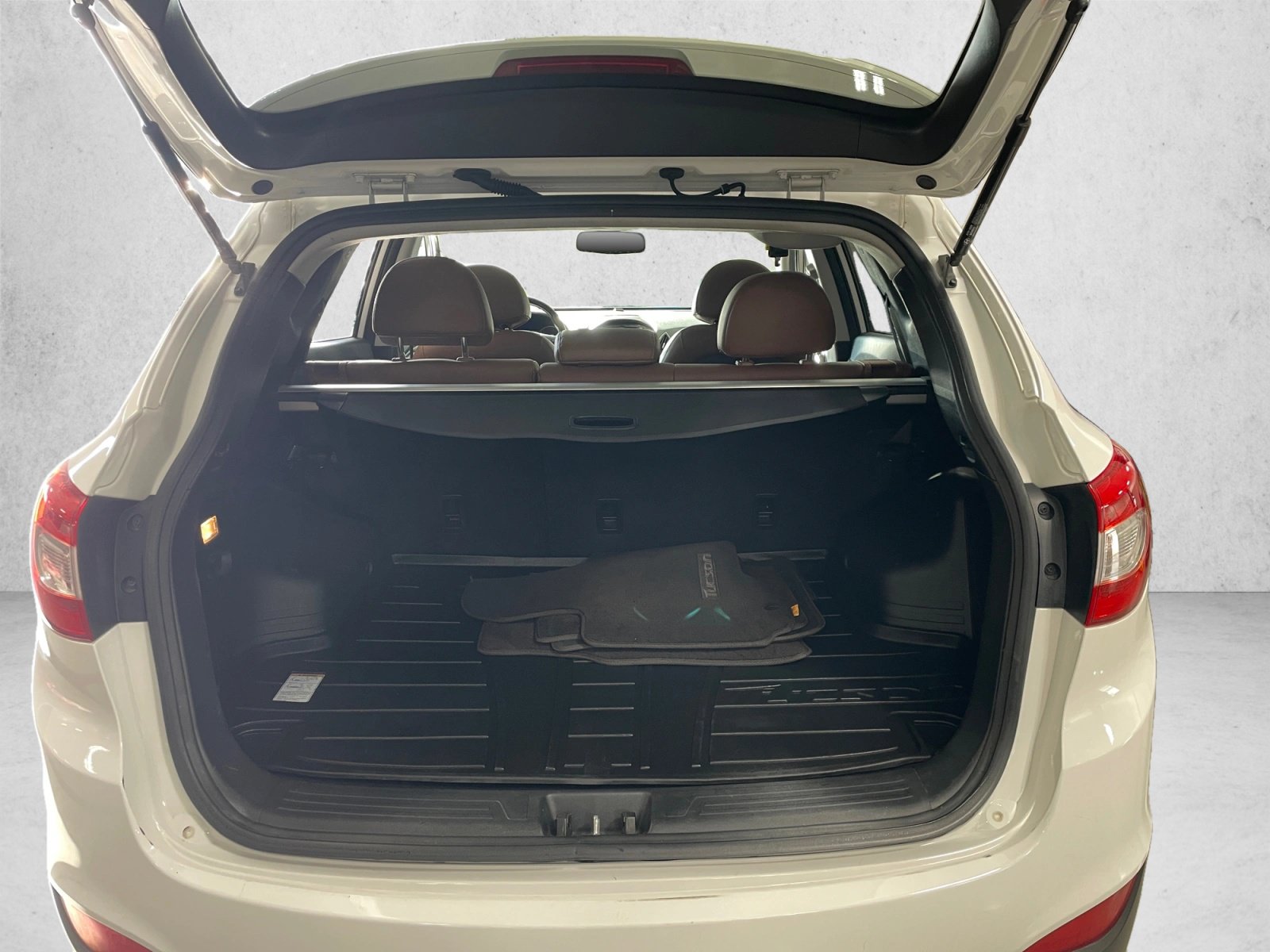 Used 2015 Hyundai Tucson Limited w/ Option Group 03 FWD image 23
