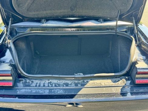 Used 2018 Dodge Challenger SXT image 17