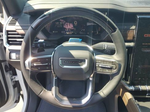 New 2026 GMC Acadia Denali Ultimate image 12