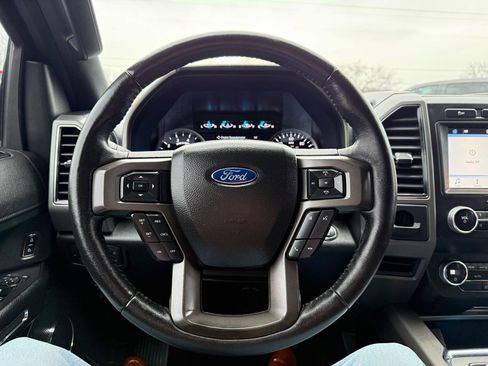 Used 2019 Ford Expedition XLT w/ Equipment Group 201A RWD image 23