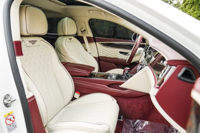 Used 2022 Bentley Flying Spur V8 AWD/4WD image 43