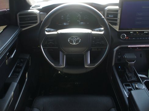 Used 2025 Toyota Tundra Limited image 5