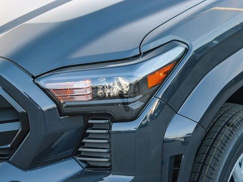 New 2026 Toyota Tacoma SR5 RWD image 5