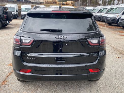 Certified 2025 Jeep Compass Limited w/ High Altitude Package image 5