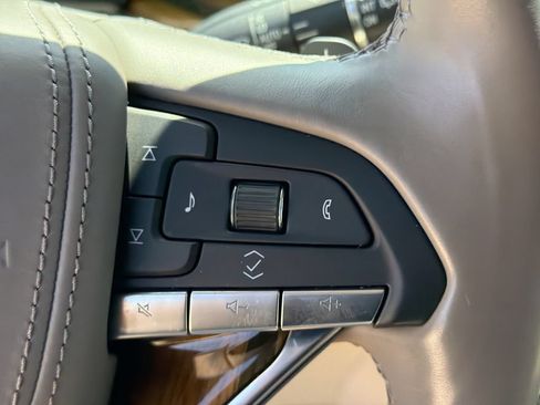Used 2022 Cadillac Escalade Sport Platinum RWD image 27