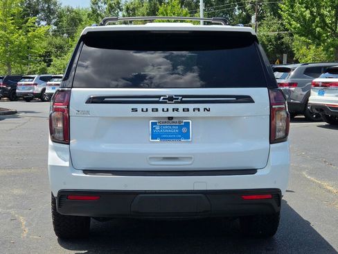 Used 2023 Chevrolet Suburban Z71 w/ Luxury Package AWD/4WD image 4