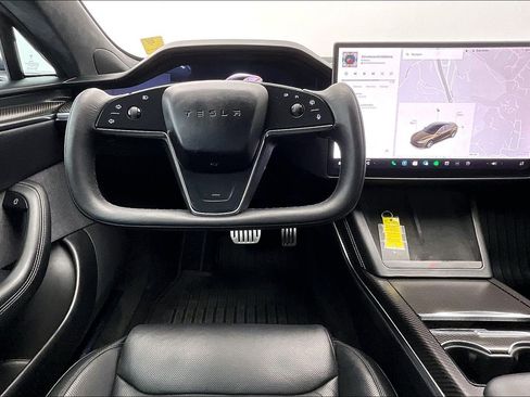 Used 2022 Tesla Model S Plaid image 4