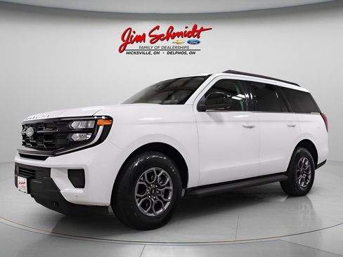 Used 2025 Ford Expedition Active image 3