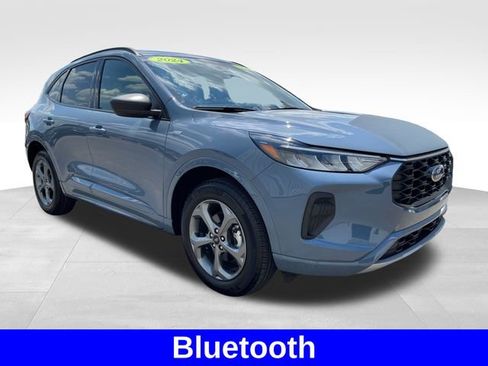 Used 2024 Ford Escape ST-Line w/ Tech Pack #1 AWD/4WD image 7