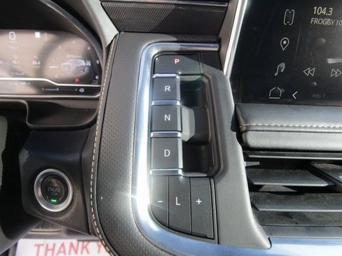 Used 2023 GMC Yukon XL AT4 w/ Technology Package image 30