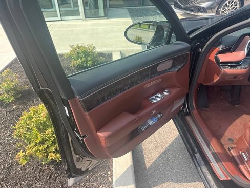Used 2024 Genesis G90 3.5T AWD/4WD image 9