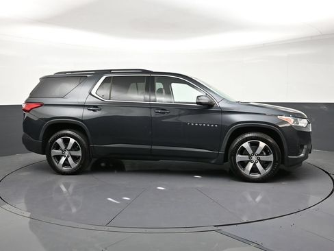 Used 2021 Chevrolet Traverse LT w/ LT Premium Package AWD/4WD image 6
