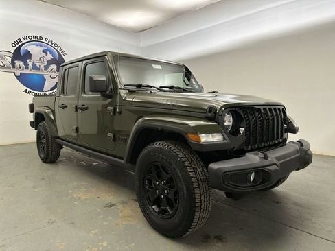 Used 2021 Jeep Gladiator Sport AWD/4WD image 13