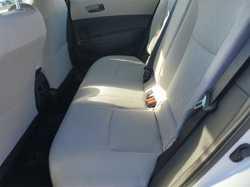 Used 2024 Toyota Corolla Cross L image 13