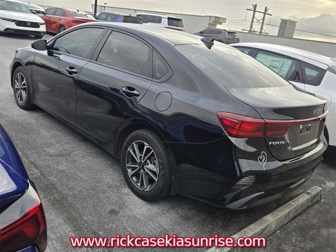 Used 2023 Kia Forte LXS w/ LXS Technology Package image 8