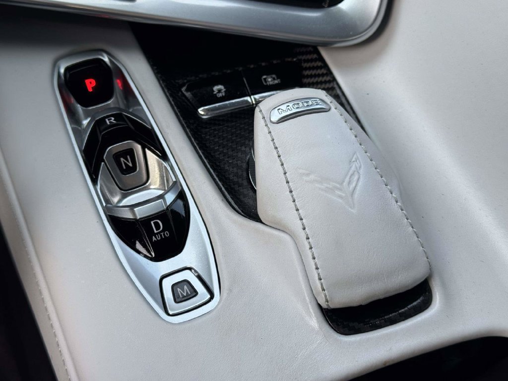 Used 2022 Chevrolet Corvette Stingray Premium Conv w/ Z51 Performance Package RWD image 8