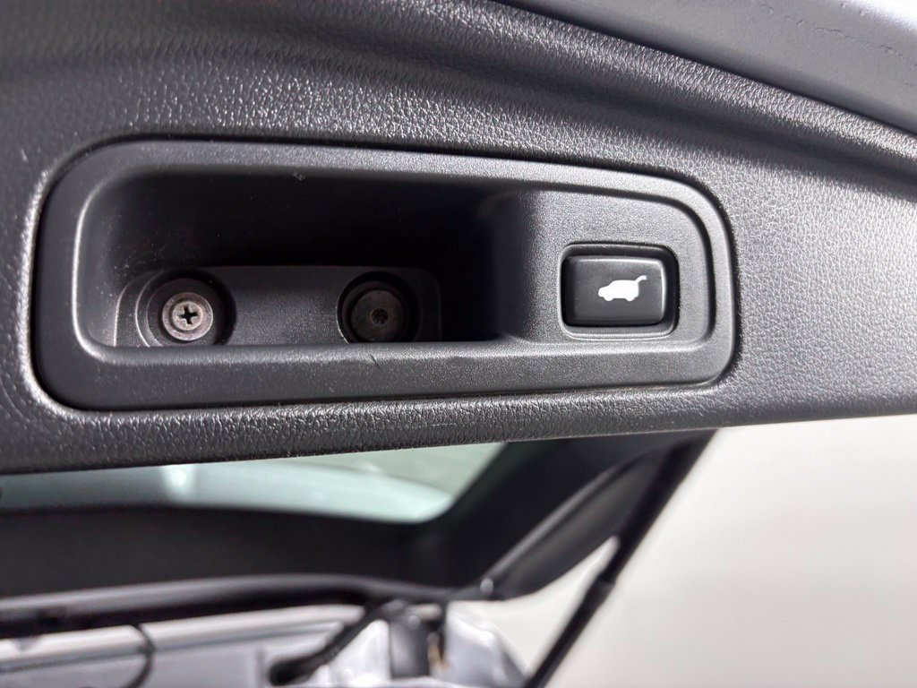 Used 2016 Honda Pilot Elite image 39