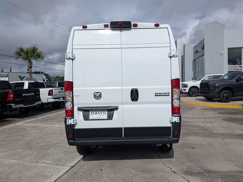 New 2026 RAM ProMaster 2500 w/ Convenience Group FWD image 4