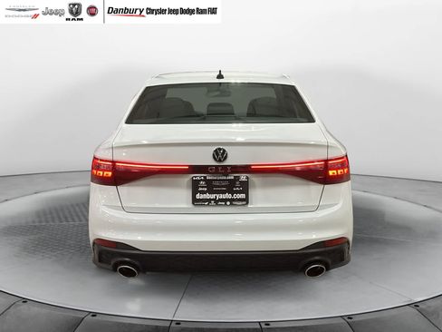 Used 2025 Volkswagen Jetta GLI Autobahn image 4