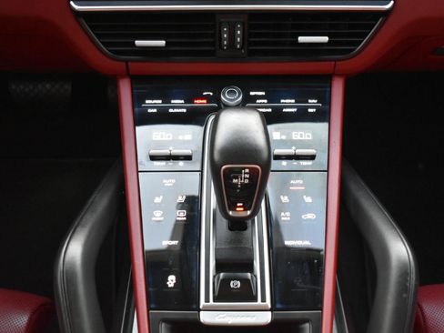 Used 2019 Porsche Cayenne AWD/4WD image 23