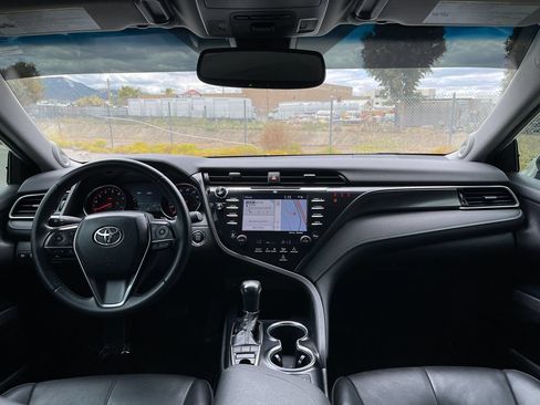 Used 2020 Toyota Camry XSE w/ Navigation Package FWD image 12