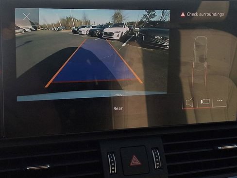 Used 2021 Audi Q5 Premium w/ Convenience Package image 18