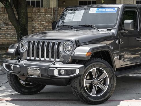 Used 2023 Jeep Wrangler Unlimited Sahara w/ LED Lighting Group AWD/4WD image 13