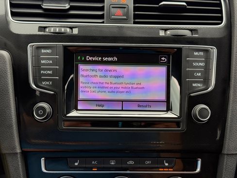 Used 2015 Volkswagen GTI SE FWD image 31