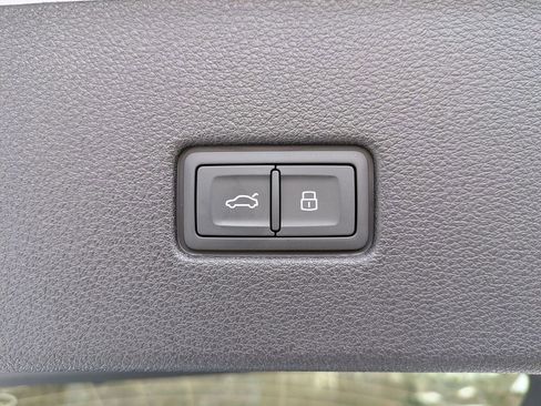 New 2026 Audi Q8 Premium Plus image 22