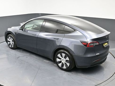 Used 2022 Tesla Model Y Long Range image 51