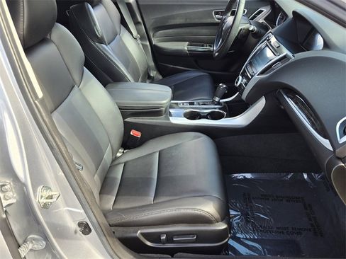 Used 2020 Acura TLX image 17