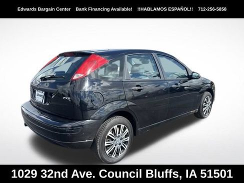 Used 2005 Ford Focus ZX5 Hatchback FWD image 7