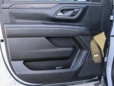 Used 2022 GMC Yukon XL SLT image 13