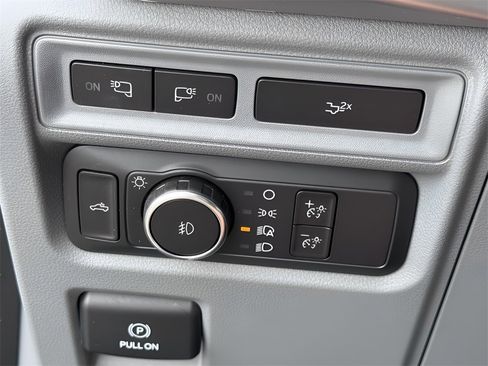 Used 2022 Ford F150 XLT w/ Equipment Group 302A High image 33