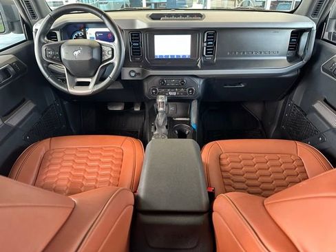 Used 2023 Ford Bronco Black Diamond w/ Sasquatch Package image 10