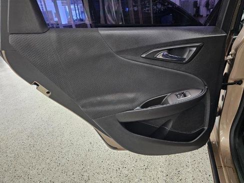 Used 2018 Chevrolet Malibu LT FWD image 26