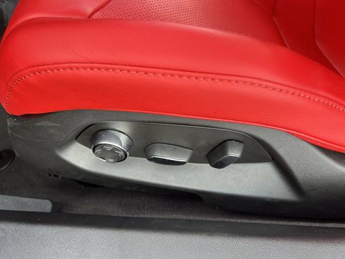 Used 2024 Chevrolet Corvette Stingray Preferred Conv w/ Z51 Performance Package RWD image 19