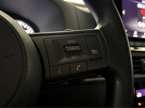 Used 2023 Nissan Pathfinder S AWD/4WD image 18