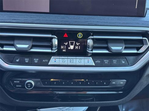 Used 2025 BMW X4 xDrive30i image 29