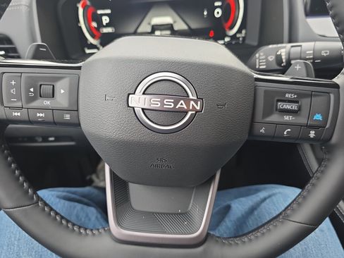 New 2026 Nissan Rogue Platinum image 8