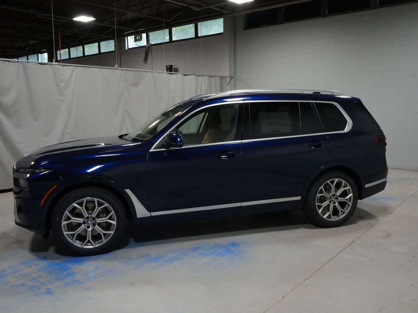 Used 2027 BMW X7 xDrive40i w/ Premium Package AWD/4WD image 18