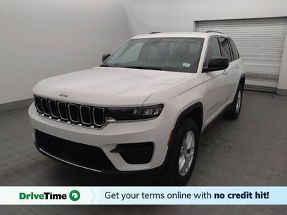 Used 2023 Jeep Grand Cherokee Laredo
