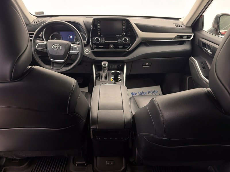 Used 2022 Toyota Highlander XLE AWD/4WD image 20