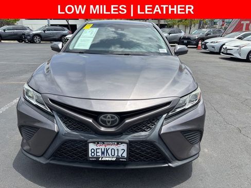 Used 2018 Toyota Camry SE FWD image 11