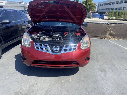 Used 2015 Nissan Rogue S w/ Convenience Package AWD/4WD image 16