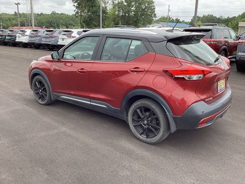 Used 2020 Nissan Kicks SR FWD image 21