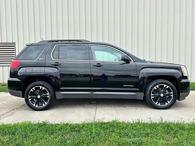 Used 2017 GMC Terrain SLT w/ Open Road Package AWD/4WD image 4